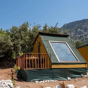 Goat Bungalow And Camping Hotel